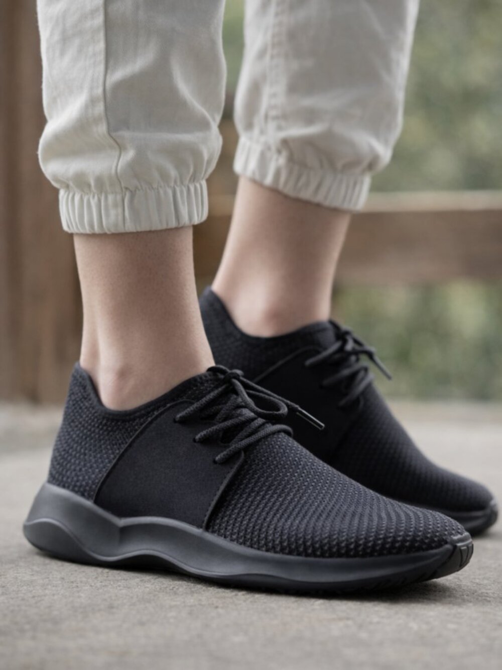 VESSI Everyday Classic Sneaker Athletic Shoes Onyx Black on Black Travel 10